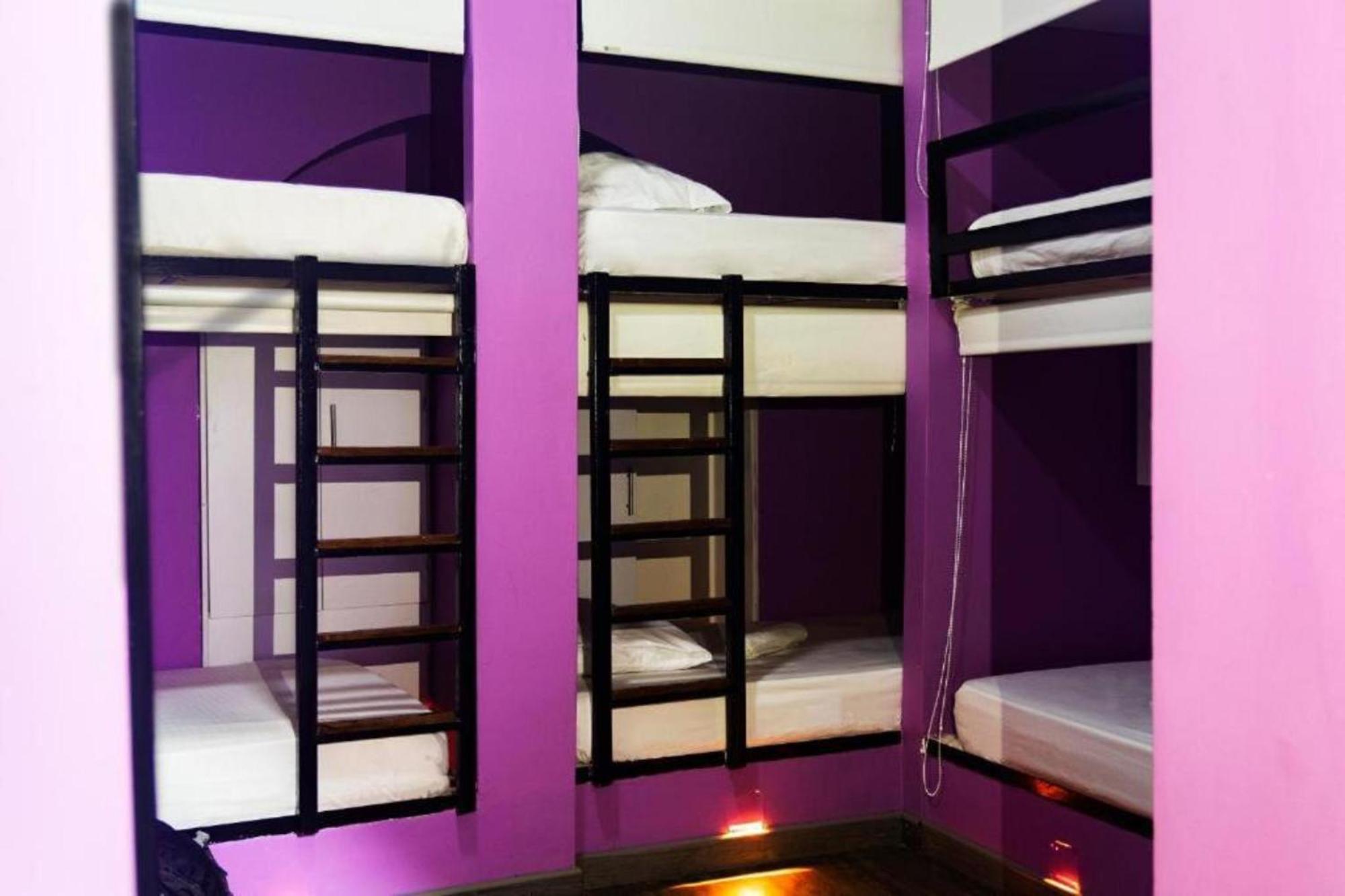 Seven Nights Hostel Картахена Экстерьер фото