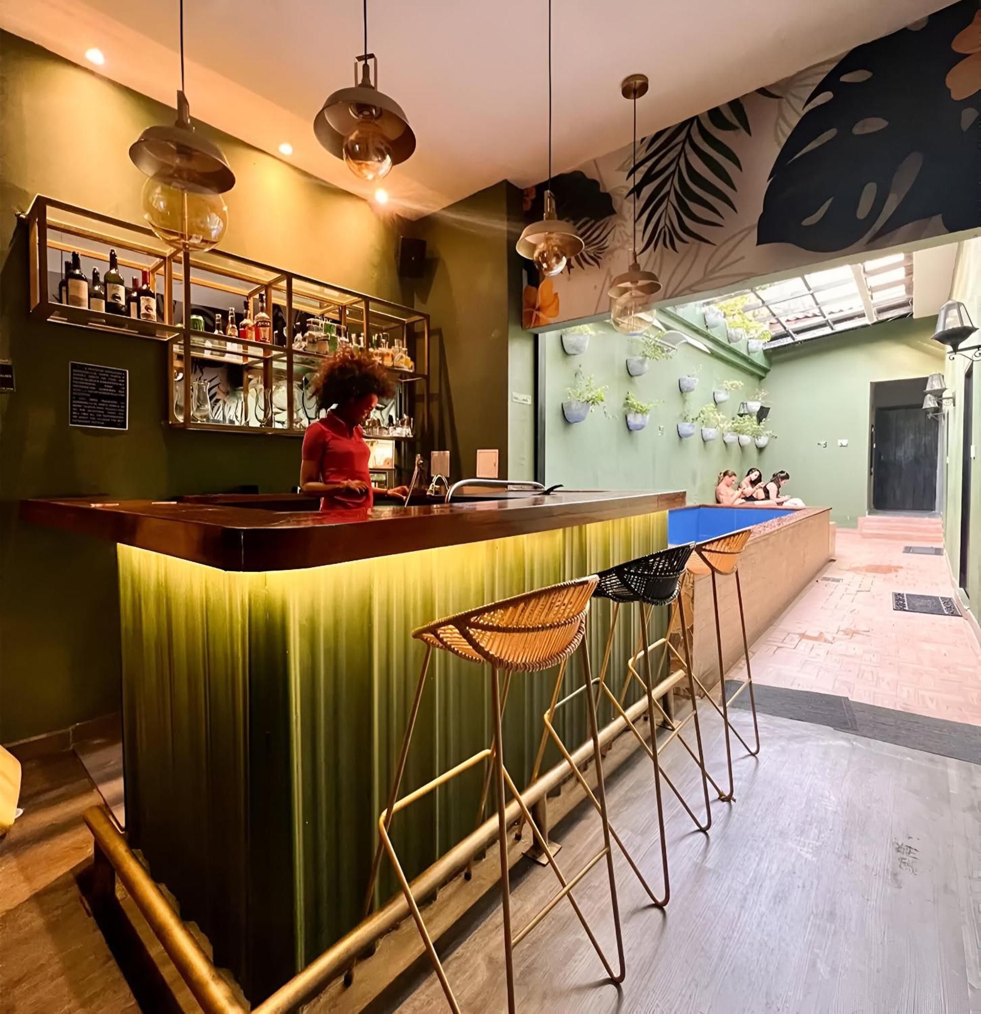 Seven Nights Hostel Картахена Экстерьер фото
